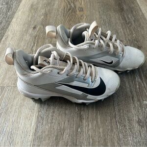 Kids Cleats/ youth baseball  - White and Black